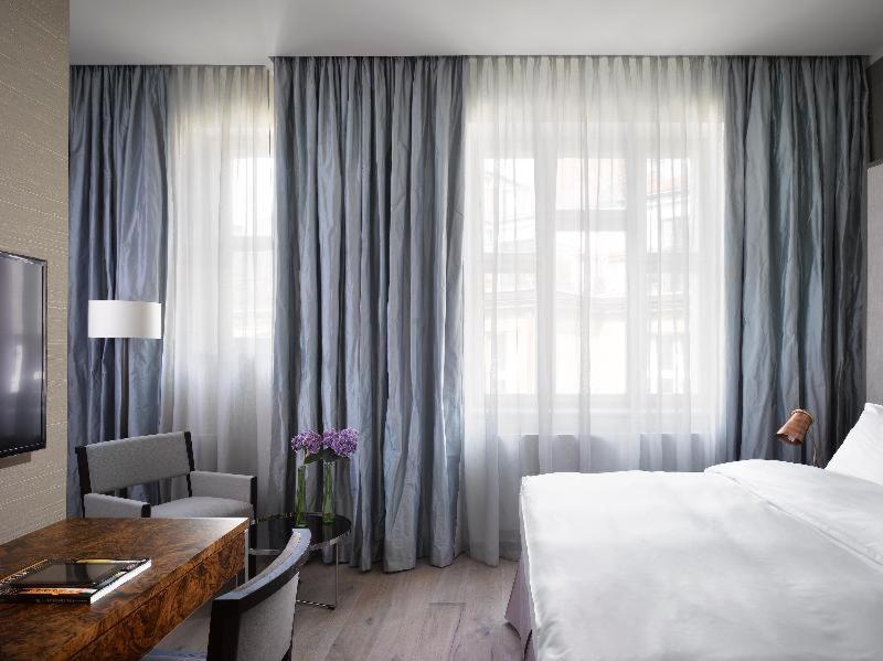 The Emblem Prague Hotel - Preferred Hotels & Resorts الغرفة الصورة
